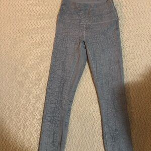 Wonder train , 25” size 4

EEUC